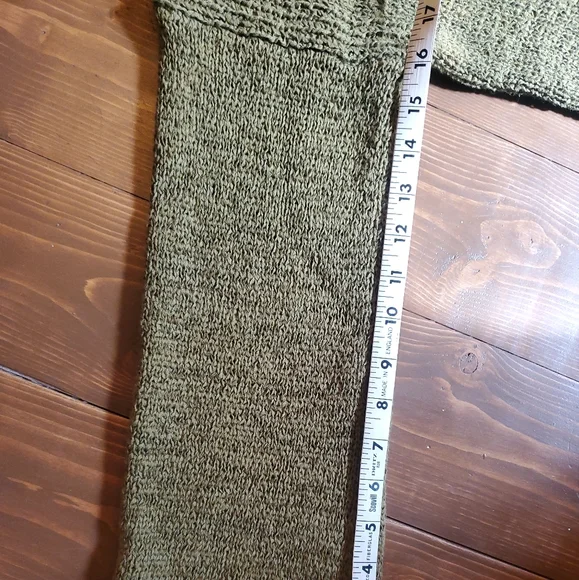 J Crew Olive Fatigue 3/4 Sleeves Green Bell Sweater  Medium Cotton Blend Knit - Picture 9 of 10